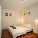 Central Studio Apartment With Free Baselcard - Matisse